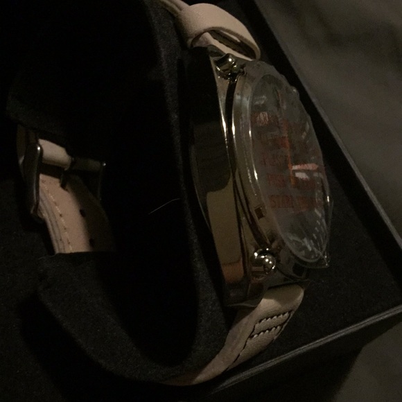 So&co watch - Picture 2 of 5